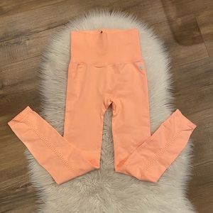NWOT Free People Movement Good Karma Leggings XS/Small Peach Orange